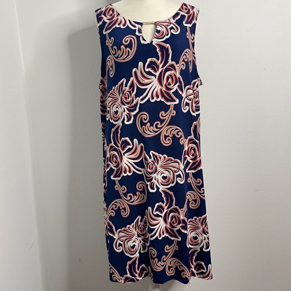 Haani Woman silky sleeveless dress.  Size 1X.